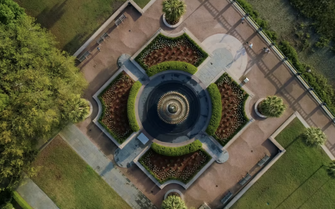 Pineapple Fountain Overhead